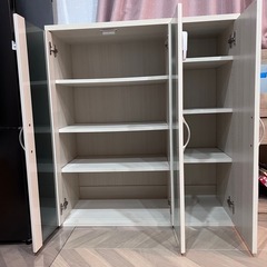 食器棚の画像