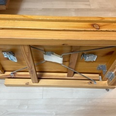 折りたたみテーブルの画像