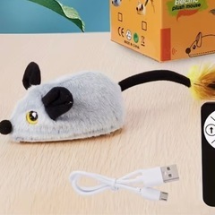 ペット用ウォーターファウンテン&おもちゃ3点の画像