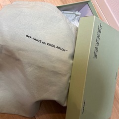 【オフホワイト】スニーカーの画像