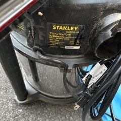 STANYEY 乾湿両用バキュームクリーナーの画像