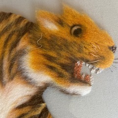 立体トラと刺繍のアート 木製フレーム　昭和レトロの画像