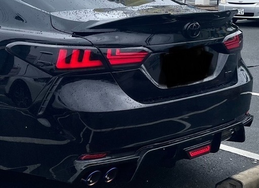 70カムリ／ヴァレンティ製テールランプ【ブラックスモーク】