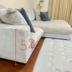 寝心地良い3人掛けソファ(クッション付き)の画像