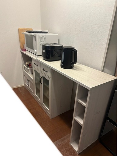 値下げしました！【カップボード＋作業台セット】キッチンカウンター　キッチン　カウンター　食器棚　美品　ホワイト　安くしました！