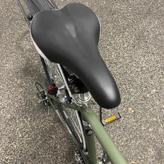 【福岡/新品/訳あり】RENAULT クロスバイク オリーブグリーンの画像