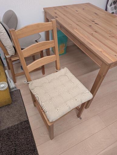 東京都日野市まで引き取り限定❗️ヨックモックダイニングテーブル＋椅子4脚 IKEA ダイニングテーブルイス4脚セットヨックモック (ナッポ