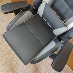 【未使用】AKRacing Pro-X V2 AKレーシング ゲーミングチェア オフィスチェア グレー ワイドモデル Pro-Xシリーズ 高耐久PUレザーの画像