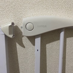 0円お譲りします！カトージベビーゲート
の画像