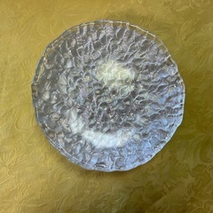 ガラスのキラキラお皿の画像