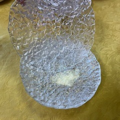 ガラスのキラキラお皿の画像