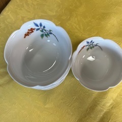 お皿
の画像
