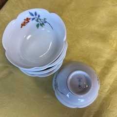 お皿
の画像