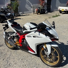 【HONDA CBR250RR】 MC51 クイックシフター付き　大人カスタムの画像