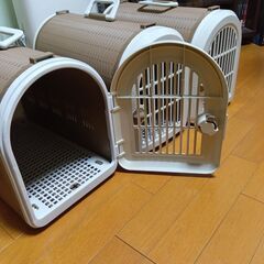 猫・小型犬用のキャリーバックの画像