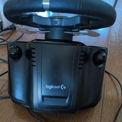 Logitech G29 ハンドルコントローラーの画像