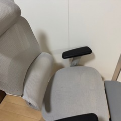 (高級椅子) オフィスチェア グレー(足、背中、首の調節可能)の画像