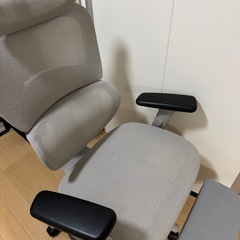 (高級椅子) オフィスチェア グレー(足、背中、首の調節可能)の画像