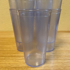 プラスチックのコップ×11の画像