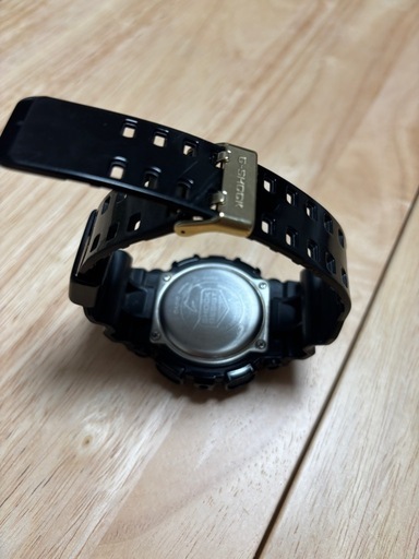 【G-SHOCK GD-100GB ゴールドブラック 大型フェイス】