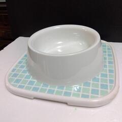 ￥￥3100の品 中型犬フードトレーの画像