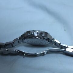 GUESS　アナログ腕時計　電池交換済みの画像