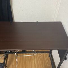 YeTom デスク 机（ケーブルトレー デスク付き）の画像