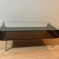 アジアンテイスト　ガラステーブルの画像