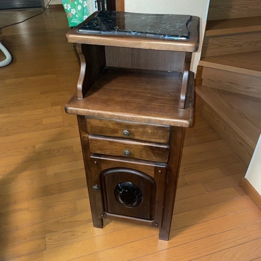 カリモク家具 電話台 花台 大理石 カリモク家具 電話台 花台 大理石風 (脇田颯人) 富水の収納家具