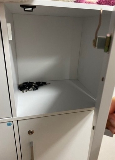 鍵付きロッカー　収納ボックス　写真は2個です！