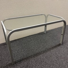 ガラステーブルの画像