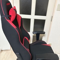 AKレーシング ゲーミングチェアの画像