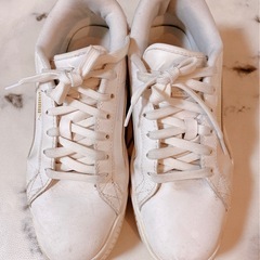 PUMA カルメン L 厚底スニーカー　24.0の画像