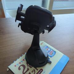 早め取引希望！ペルシード スマホホルダー 車 PPH2107 片手ワンタッチ開閉 手帳型ケース対応 ダッシュボード強力吸盤取付 コンパクト 携帯 車載用 車載ホルダー 縦横置き対応の画像