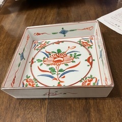 新品　風格を感じる角皿の画像