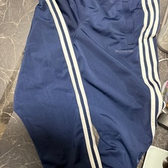 adidas ジャージの画像