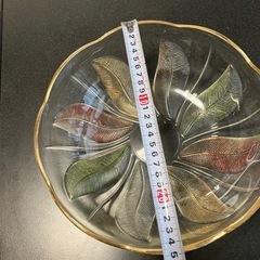 ガラスのボウルの画像
