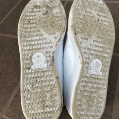 adidas スタンスミスの画像