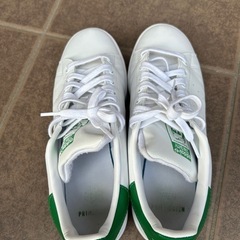adidas スタンスミスの画像