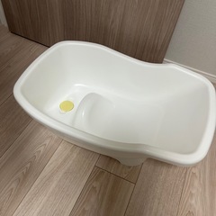 ベビー用品＊新生児期〜＊まとめ売り！ ①ベビーバス ②哺乳瓶消毒グッズ ③ベビー枕 ④折りたたみ10連ハンガーの画像