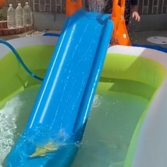 トイザらス　折り畳み ウォータースライダーの画像