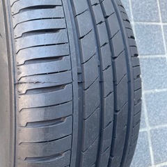 メルセデスベンツ B180 タイヤ、アルミホイールの画像
