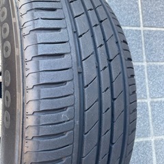 メルセデスベンツ B180 タイヤ、アルミホイールの画像