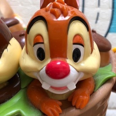 チップとデールのバスケット型キャラクターグッズ。の画像