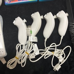 Wii U 本体 32GB ソフト付き(すぐに遊べます)の画像