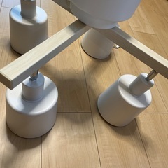 アイリスオーヤマ　天井ウッディーライト（オレンジ系電球）の画像