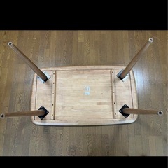 ニトリ　テーブルとイス　の画像