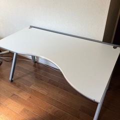オカムラ　オフィスデスクの画像