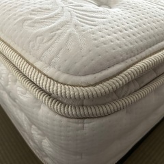 【受付終了
】美品クイーンサイズ（W１７０ｃｍ）ニトリマットレスの画像