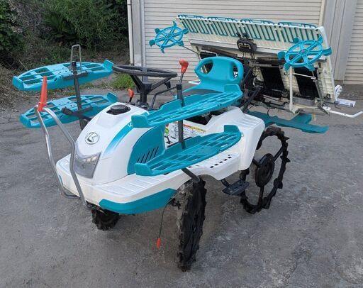 鹿児島発　クボタガソリンエンジン4条植え乗田植え機 EP4